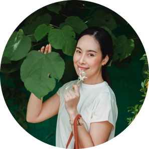 -Mrs. Ngọc Trân